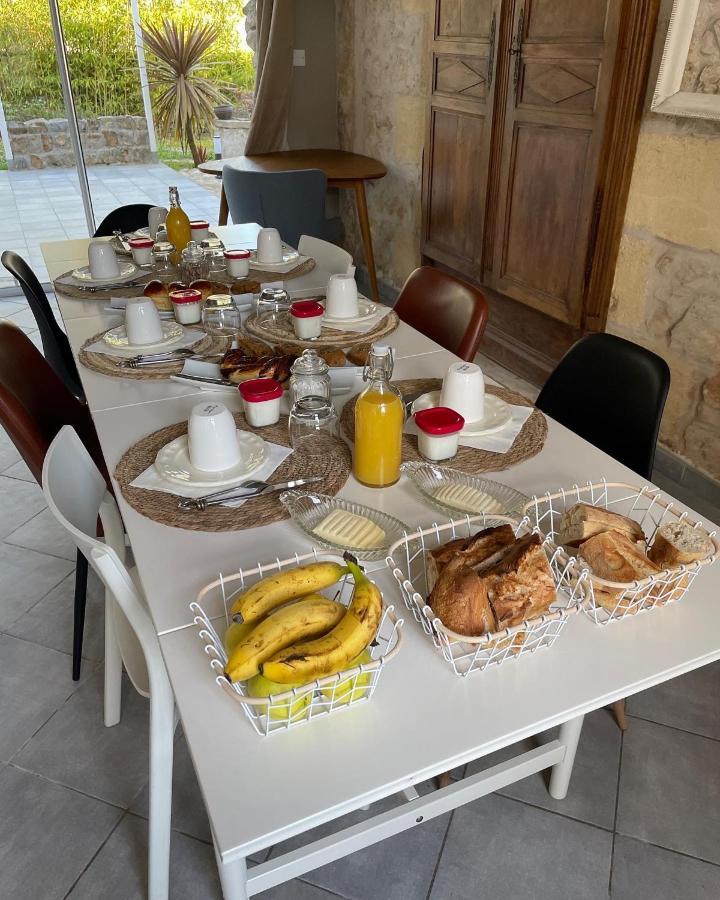 Maison D'Hotes - Le Logis Du Medoc Hotell Saint-Yzans-de-Médoc Exteriör bild