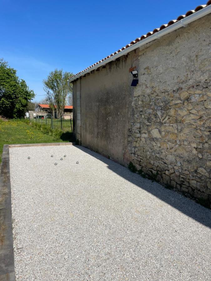 Maison D'Hotes - Le Logis Du Medoc Hotell Saint-Yzans-de-Médoc Exteriör bild